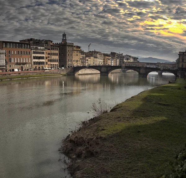 We Florencji. Krajobraz miasta. atrakcje turystyczne. Atrakcje. — Zdjęcie stockowe