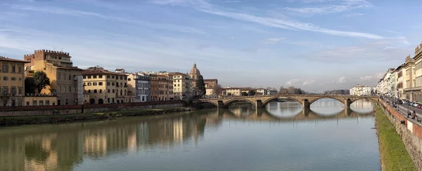 Florencia. Paisaje urbano. lugares de interés. Atracciones turísticas . — Foto de Stock