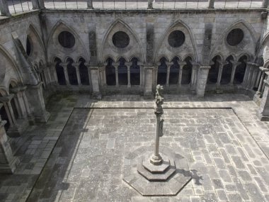 Porto. Şehir manzarası. İlgi duyulan yerler. Konumlar.