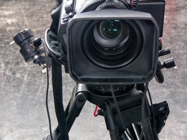 Profesyonel dijital video kamera.