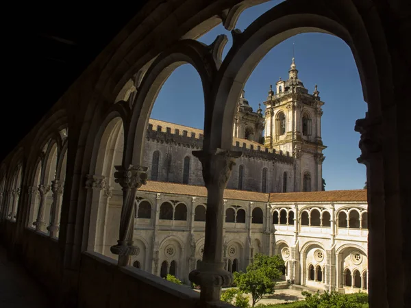 Klášter Alkobas, historické centrum. Portugalsko. — Stock fotografie