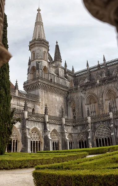 Építészet a történelmi része Batalha, Portugália. — Stock Fotó