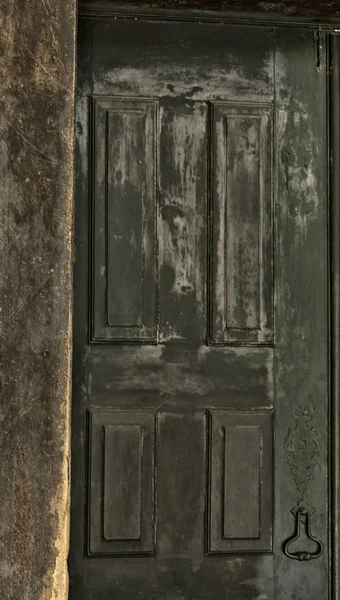 Staré retro dveře. — Stock fotografie