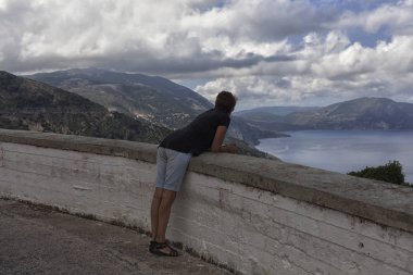 kadın yürüyüşçü yollar trekking.