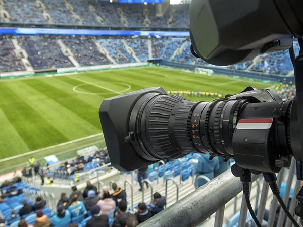 TV at the soccer. Professional digital video camera. — Stock Photo, Image