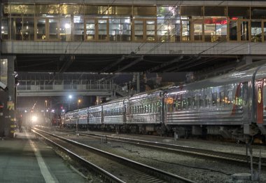Demiryolu taşımacılığı. Seyahat ve macera için turist geçmişi.