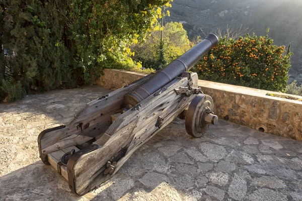 Armas Antigas Canhão Guerra Exibido Uma Instalação Das Forças Armadas — Fotografia de Stock