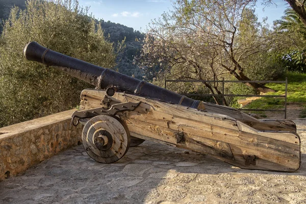 Armas Antiguas Cañón Guerra Exhibido Una Instalación Las Fuerzas Armadas —  Fotos de Stock