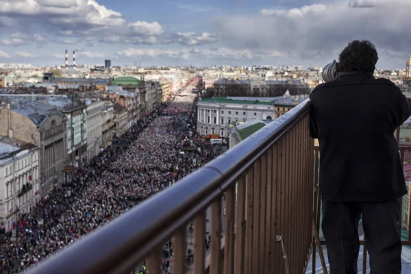 Фотограф Який Знімає Пам Ятку Європейського Міста Високої Точки Зору — стокове фото