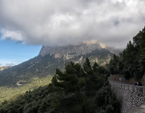 岛屿风景 历史建筑景观 西班牙马略卡岛海景 美丽的海岸 地中海 巴利阿里群岛 — 图库照片