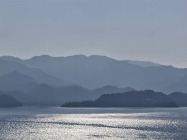 Türkiye 'de deniz manzaralı Marmaris, güzel sahil, Akdeniz
