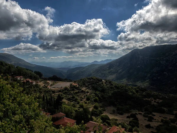Manzara Tarihi Binaların Manzarası Yunanistan Daki Mora Yarımadası Nın Dağ — Stok fotoğraf