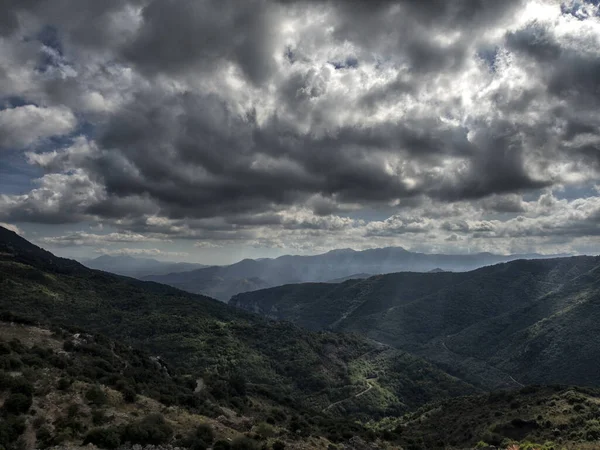Manzara, tarihi binaların manzarası, Yunanistan 'daki Mora Yarımadası' nın dağ manzarası