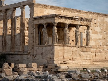 Antik tapınağın mimari ayrıntıları,