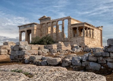 Antik tapınağın mimari ayrıntıları,