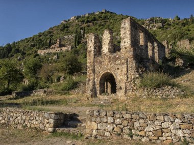 Moreloponese 'deki antik Mystra şehrinin kalıntıları. Yunanistan