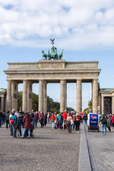 Berlin 'deki Brandenburg Kapısı. — Stok fotoğraf