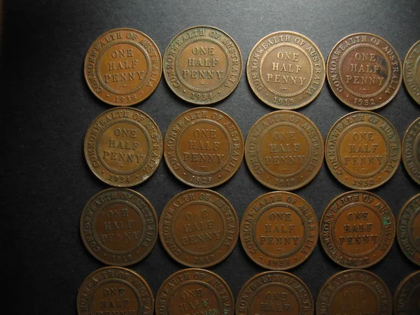 절반 페니 빈티지 호주 동전 컬렉션입니다. 역. — 스톡 사진