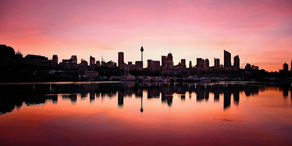 Sydney Cbd sunrise, Blackwattle Bay. Ausztrália. — Stock Fotó