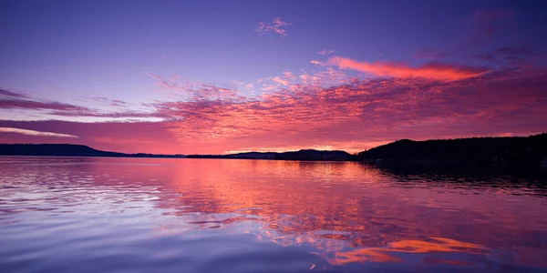 Paisaje marino australiano Sunrise Magenta. — Foto de Stock