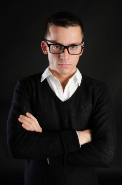 Genç çekici iş adamı. Yakışıklı delikanlı. İş ve başarı