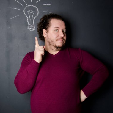 Yeni bir fikir. İş ve çekici bir adam.