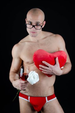 Sevgililer Günü. Yakışıklı seksi adam. 