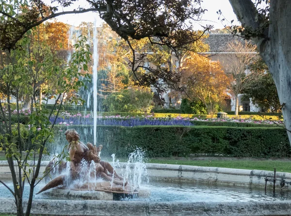   Aranjuez, Madrid. Aranju Sarayı 'nın süs pınarları.