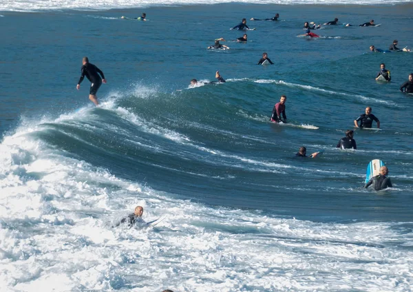 Islares, Spanyolország, 29 szeptember 2019 Wide surf beach of Islares wi — Stock Fotó