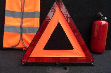 Yolcu araçları için gerekli malzeme, araba acil durum kiti