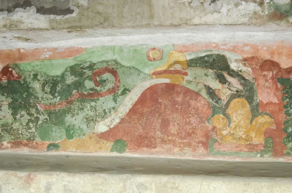 Green Bird Procession, wall painting in the Temple of the Feathered Snails, in Teotihuacan, Mexico — Stock Photo, Image