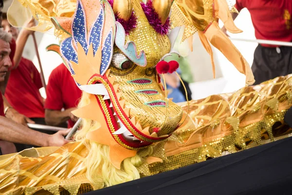 Danse du dragon en 2020 Festival du Nouvel An chinois — Photo