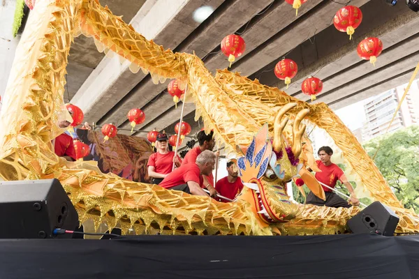 2020 Çin Yeni Yıl Festivali 'nde Ejderha Dansı — Stok fotoğraf