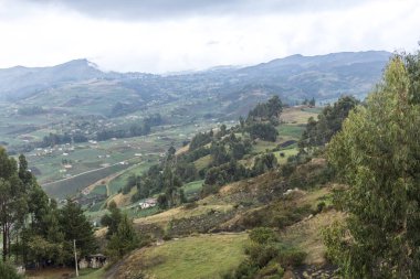 Aquitania, Boyaca / Kolombiya; 8 Nisan 2018: Dağlık arazi, Tota Gölü yakınlarındaki tarlalar
