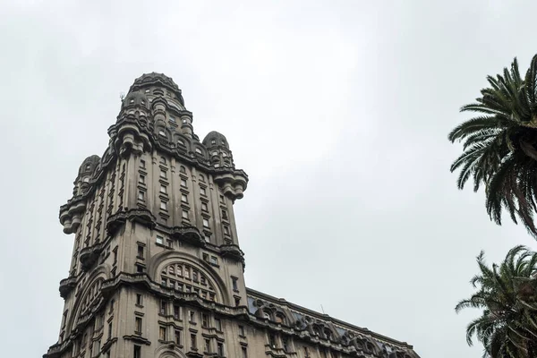 Montevideo Uruguay Diciembre 2018 Vista Exterior Del Palacio Salvo Edificio — Foto de Stock