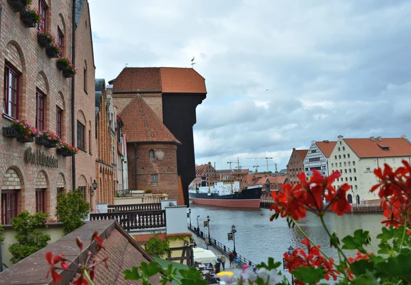 Grúa y río Gdansk —  Fotos de Stock