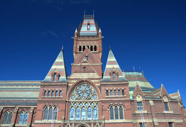 Гарвардский мемориальный зал
