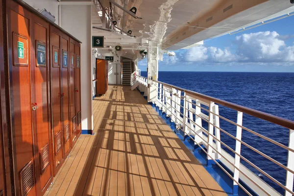 Výletní loď paluby — Stock fotografie