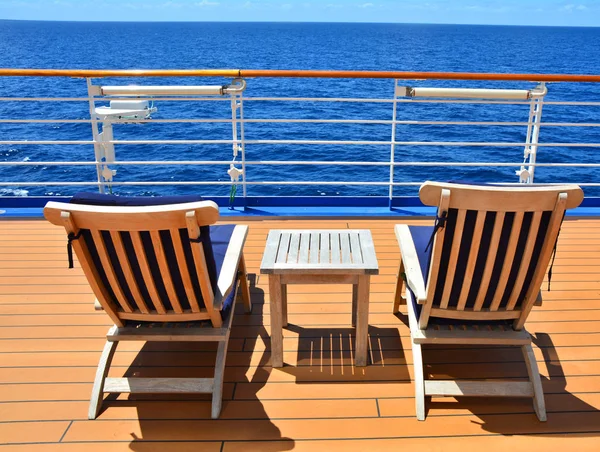Cruise ship öppet däck — Stockfoto