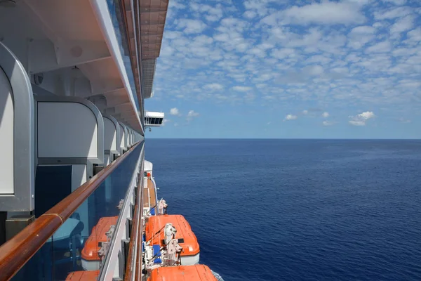 カリブ海でのクルーズ船 — ストック写真