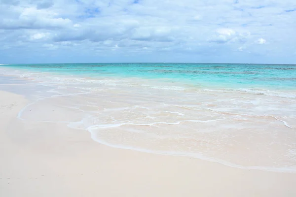 Paradise beach on Bahamas — Stock Photo, Image