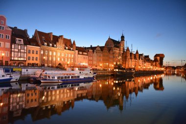 Binalar Gdansk Motlawa Irmak