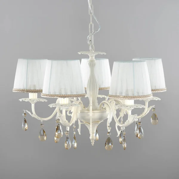 Kristal avizeler için iç mekanların aydınlatma