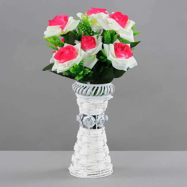Table lamp bouquet of flowers — Stock Photo, Image
