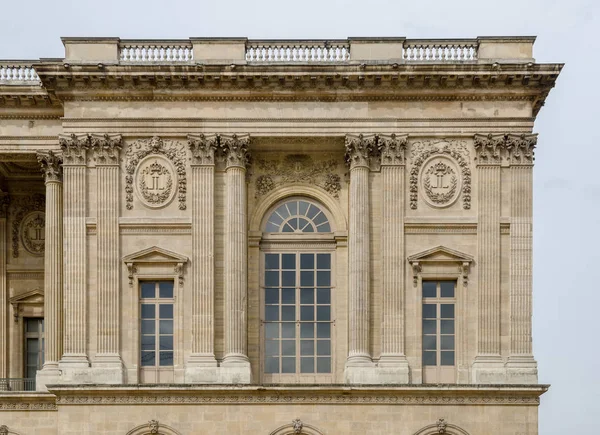 Sarok része a Louvre Múzeum — Stock Fotó