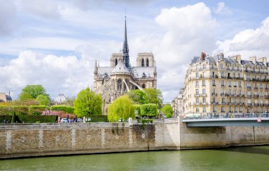 Notre Dame de Paris Katolik Hıristiyan Katedrali