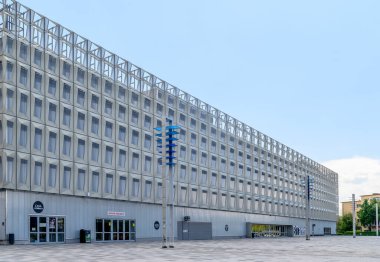 Cluj-Napoca, Romanya - 9 Mayıs 2020: Çok amaçlı veya Polyvalent Salon, Fed Cup veya Untold gibi spor etkinliklerinin düzenlendiği BT Arena olarak da adlandırılır.