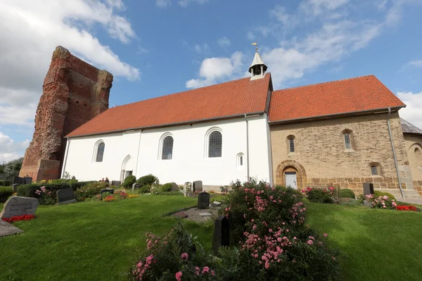 La vecchia chiesa di Pellworm nello Schleswig Hollstein — Foto Stock