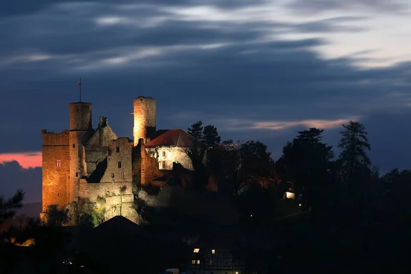 A ruína do castelo de Hahnstein na Alemanha — Fotografia de Stock