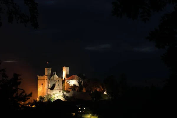 A ruína do castelo de Hahnstein na Alemanha — Fotografia de Stock